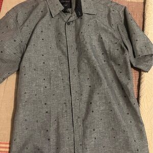 Gray Short Sleeve Button-Up Shirt